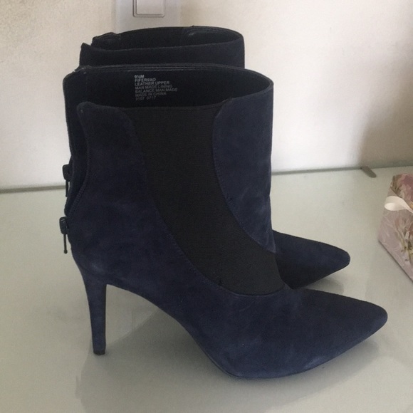 Brand New NINE WEST navy blue boots size 9 - Picture 4 of 9